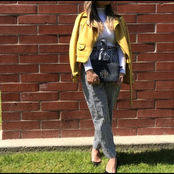 Meet Your Posher @cindygads π - Picture 2 of 3